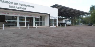 Techado de la Estación de Colectivos de Malabrigo