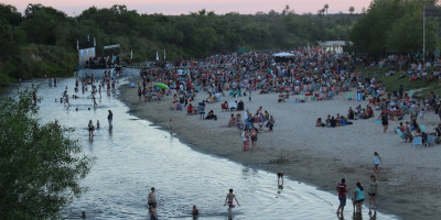 Multitudinaria Fiesta Regional de la Arena Blanca