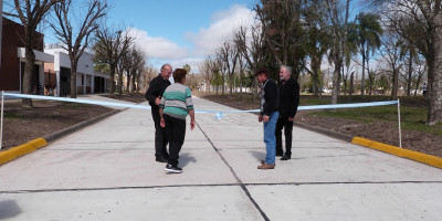 Se inauguraron 2 cuadras de pavimento