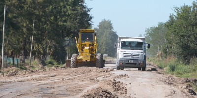 Avanza la obra de enripiado en el acceso al Frigorífico