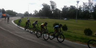 Felicitaciones a los Ciclistas locales